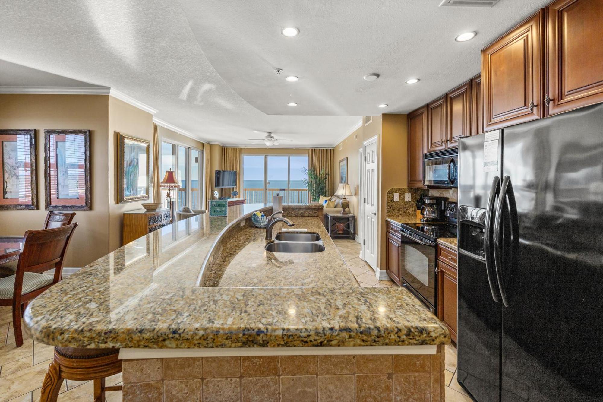 Holiday home Gulf Front Master Bedroom! 2 Pools & Hot Tubs! Sleeps 8! *