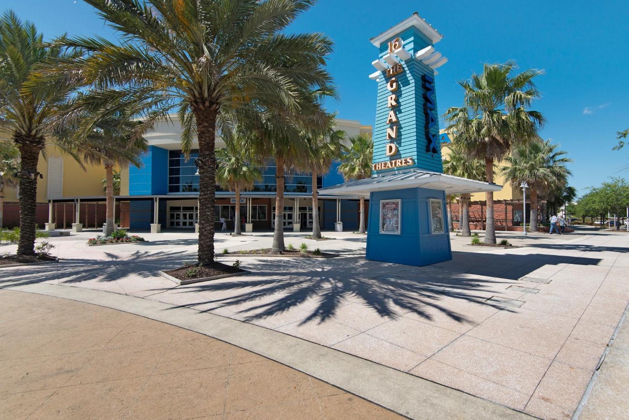 Gulf Front Master Bedroom! 2 Pools & Hot Tubs! Sleeps 8! * Panama City Beach